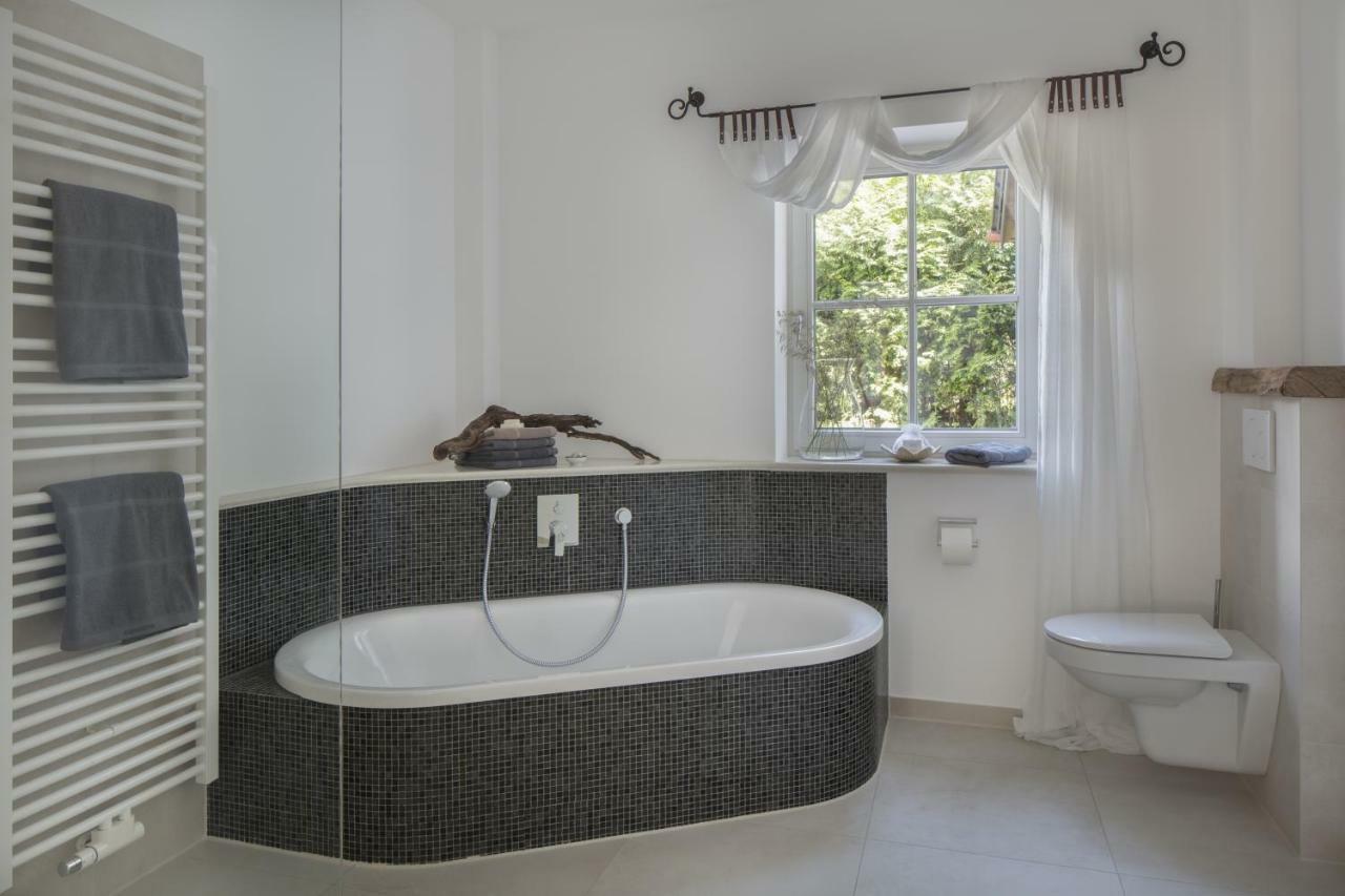 Ferienwohnung Chiemsee Breitbrunn am Chiemsee Exterior photo